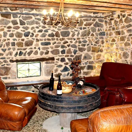 Guest house Nuit De Legende En Beaujolais